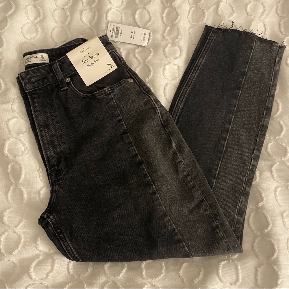 A&F the mom high rise jean